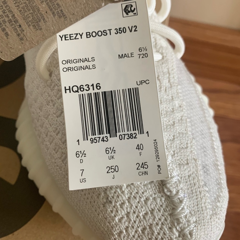 YEEZY BOOST Adidas 350 V2 Sneakers Shoes BONE Men’s size 7 Women’s size 8.5 - Picture 12 of 15